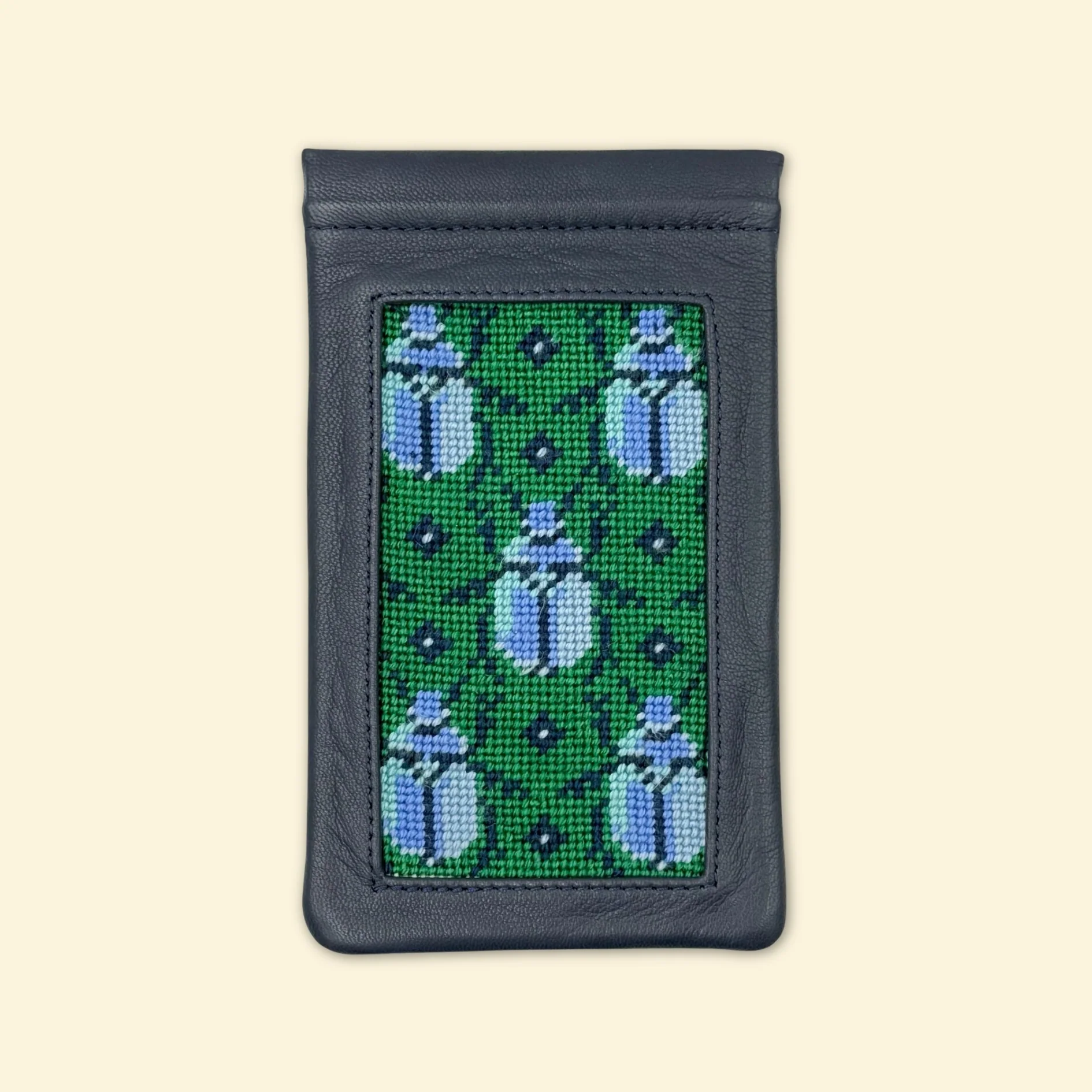 "Buggin' Out" Happy Stitching All-In-One Eyeglasses Case Kit - Image 2