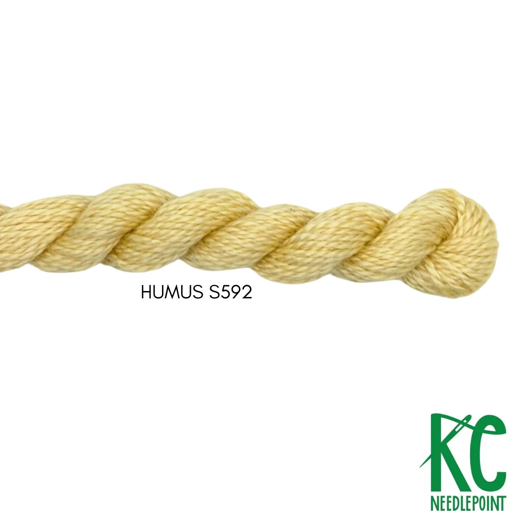 Essentials Skein S592 Hummus