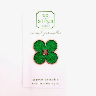 Green Clover Needle Minder